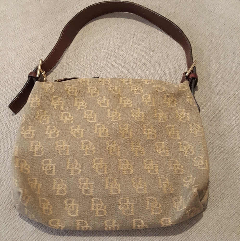 Dooney & Bourke